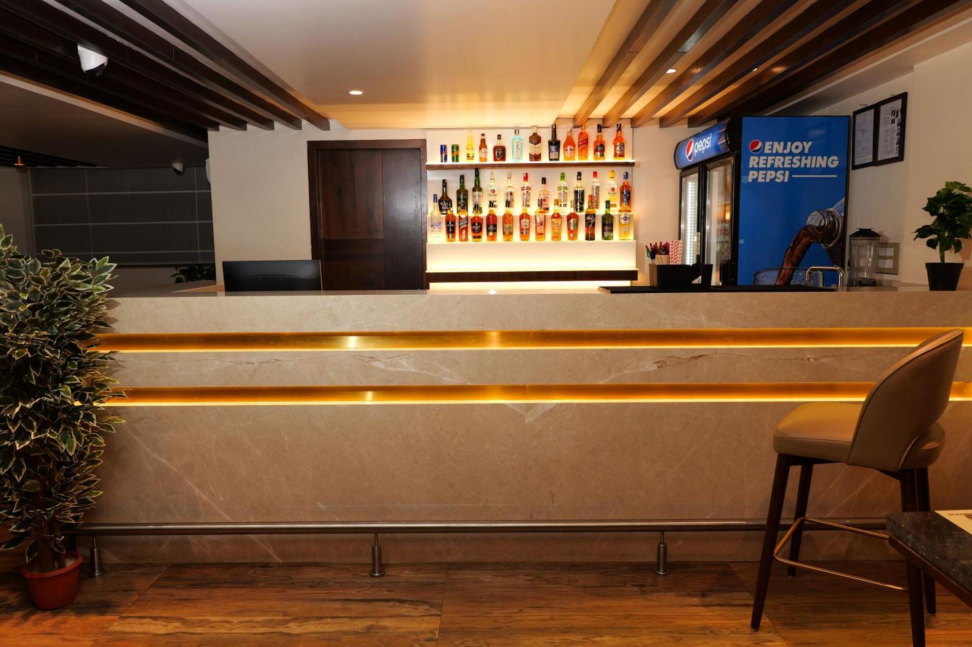 Hotel Uva Manish Kundapur Zewnętrze zdjęcie